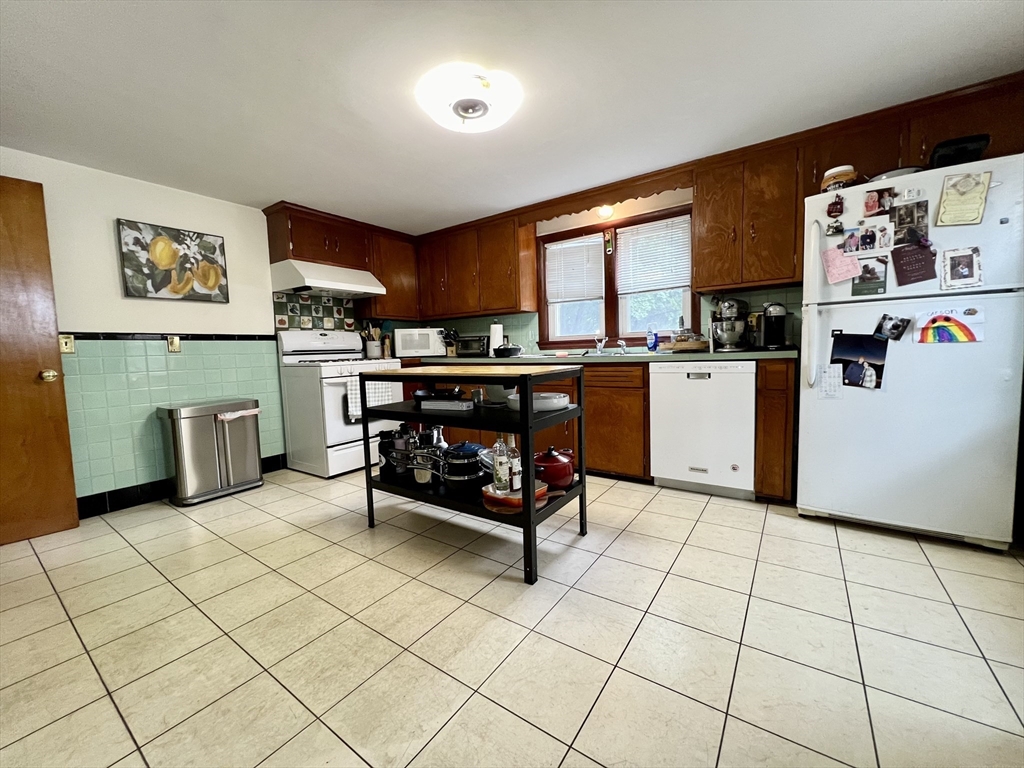 179 Faneuil St, Brighton