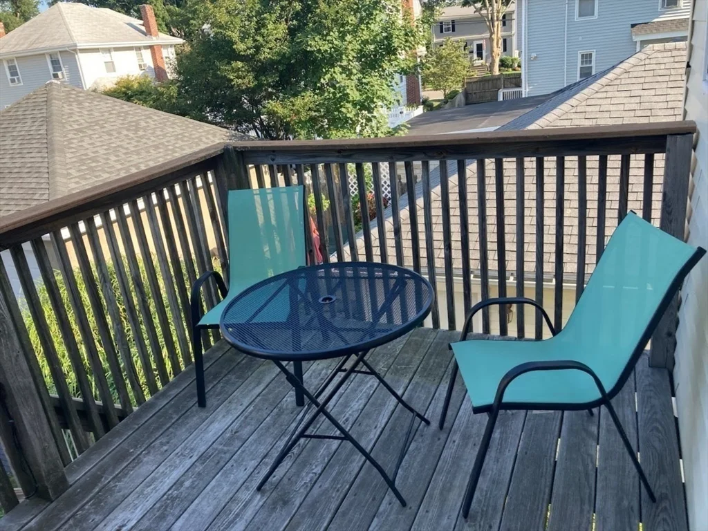 93 Russell St, Quincy