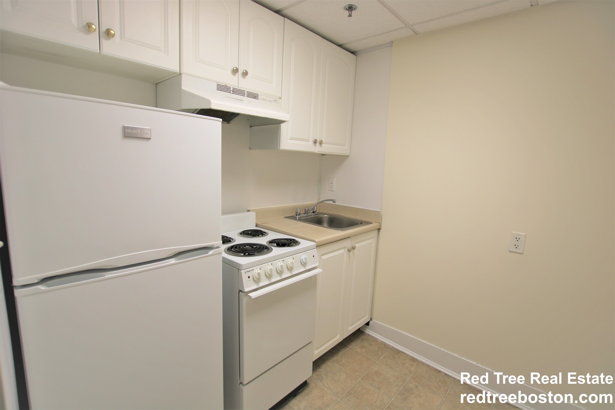 62 Boylston St, Midtown