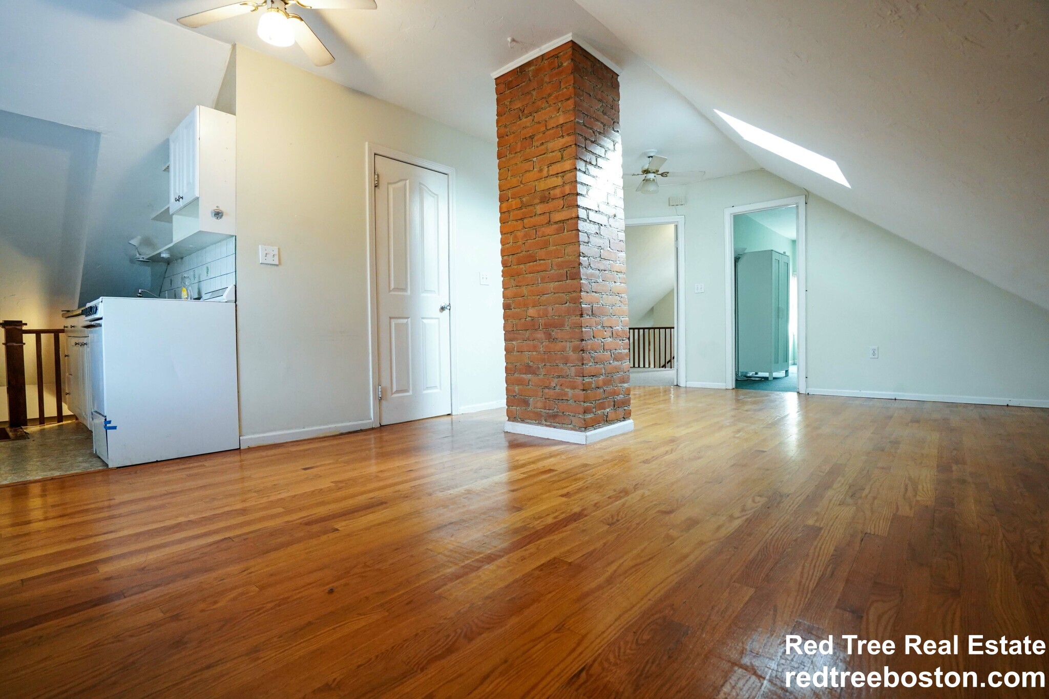 24 Oak Square Ave, Oak Square