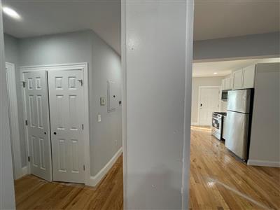 372 Oxford St, Ward Two