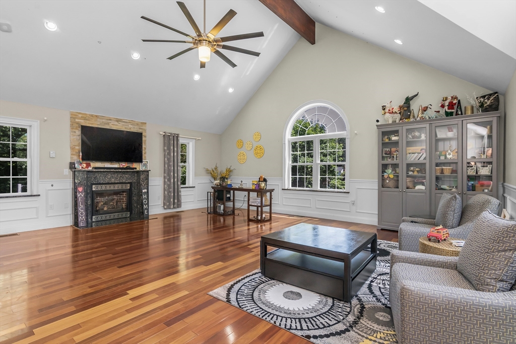 322 Nashua Rd, Billerica