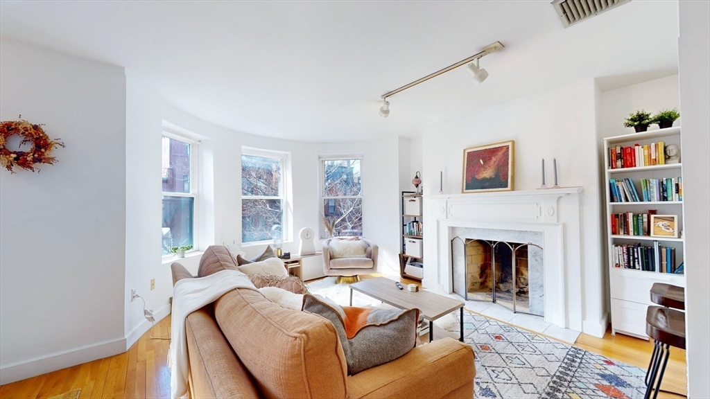 427 Marlborough St, Back Bay