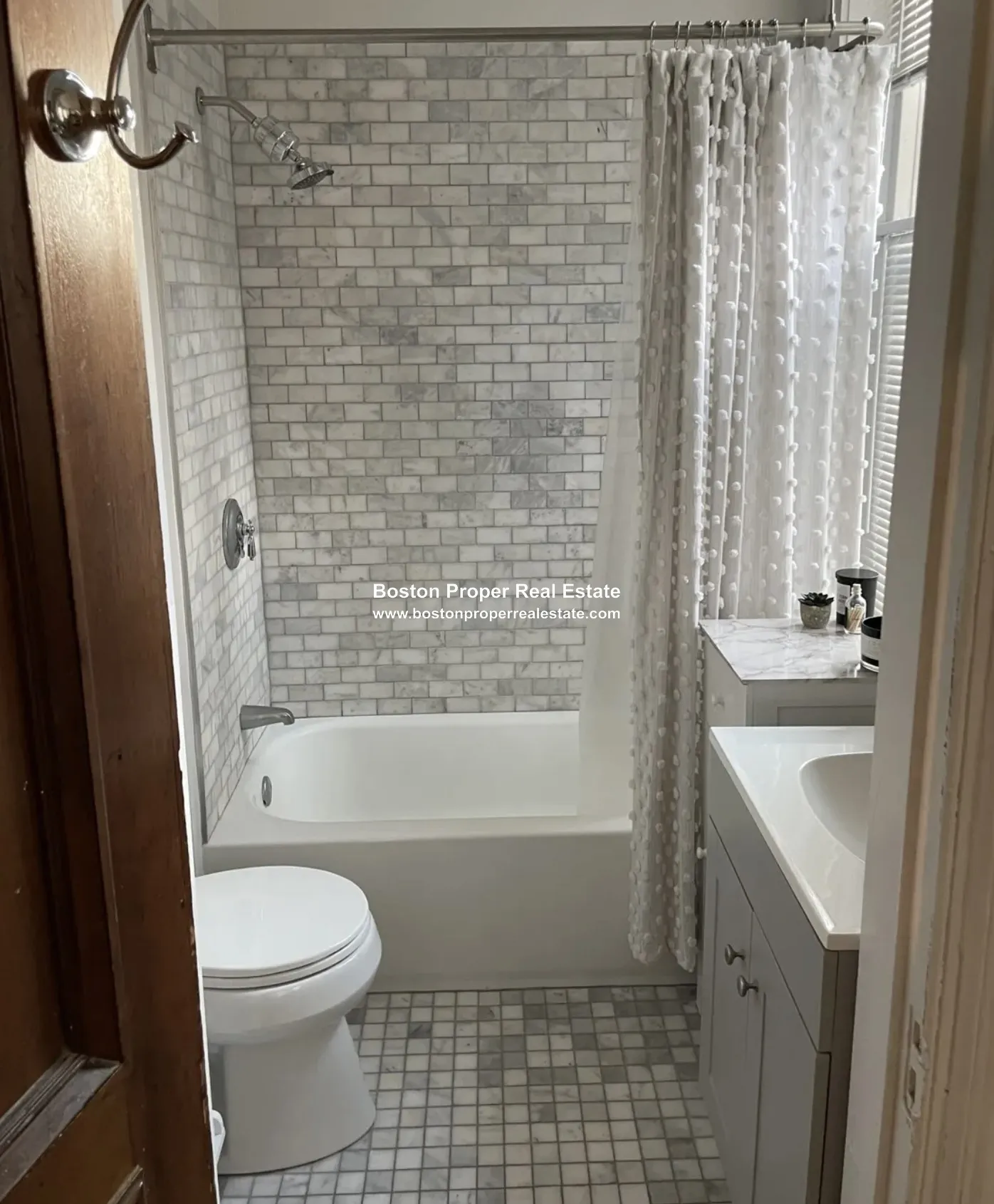 16 Hereford St, Back Bay