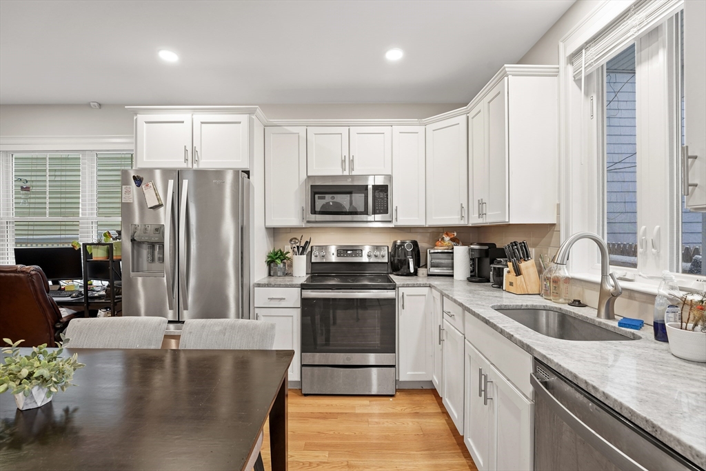 22 Henderson St, Magoun Square