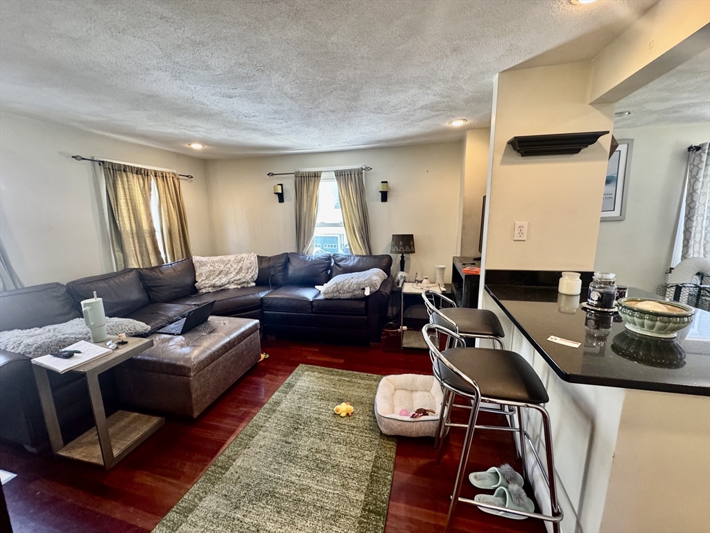 40 Chappie St, Medford Street / The Neck