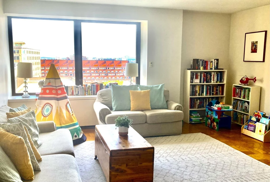 65 East India Row, Waterfront