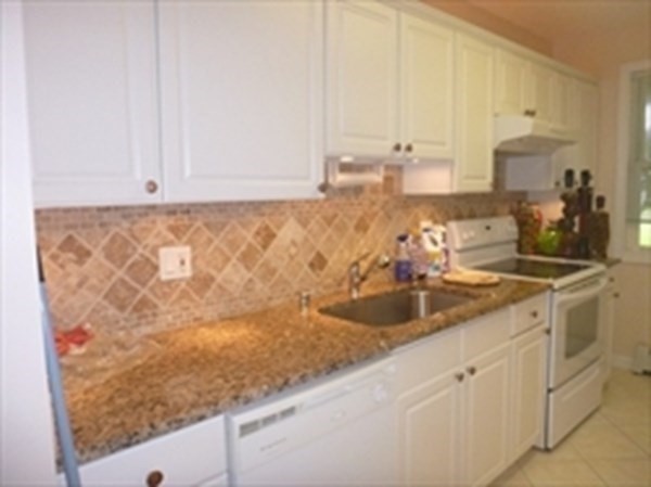 1132 West Boylston St, Summit