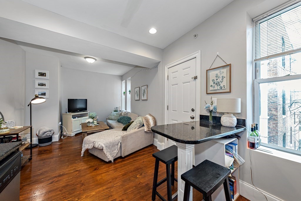 16 Sewall St, Mission Hill