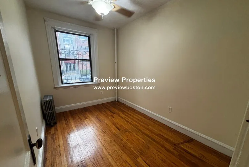 240 Kelton St, Brighton