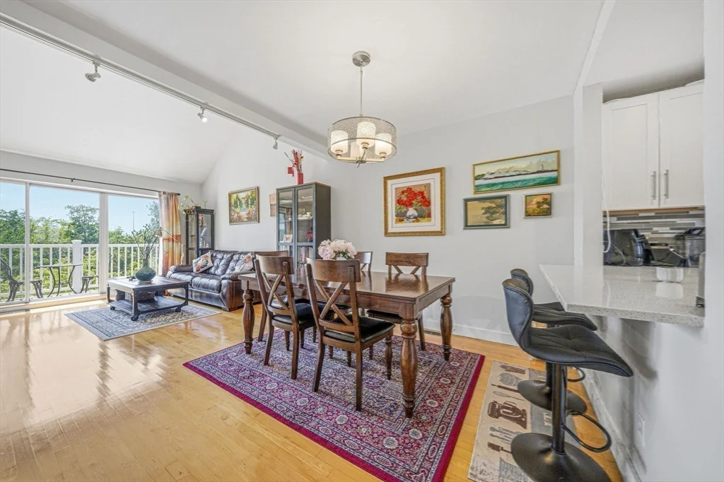 20 Ship Ave, Glenwood