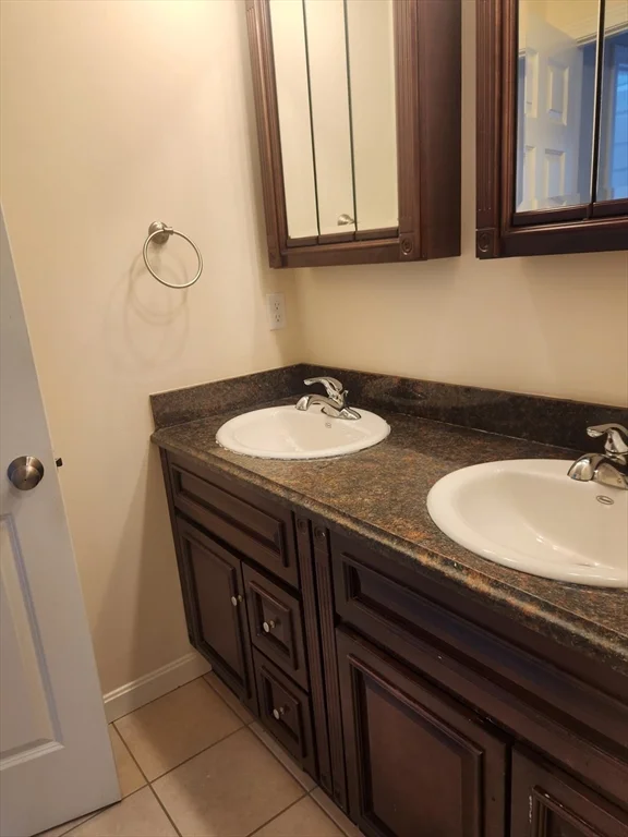 24 Bittersweet Blvd, Worcester