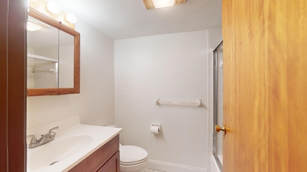 390 Broadway, Winter Hill