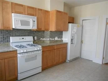 66 Clifford St, Roxbury