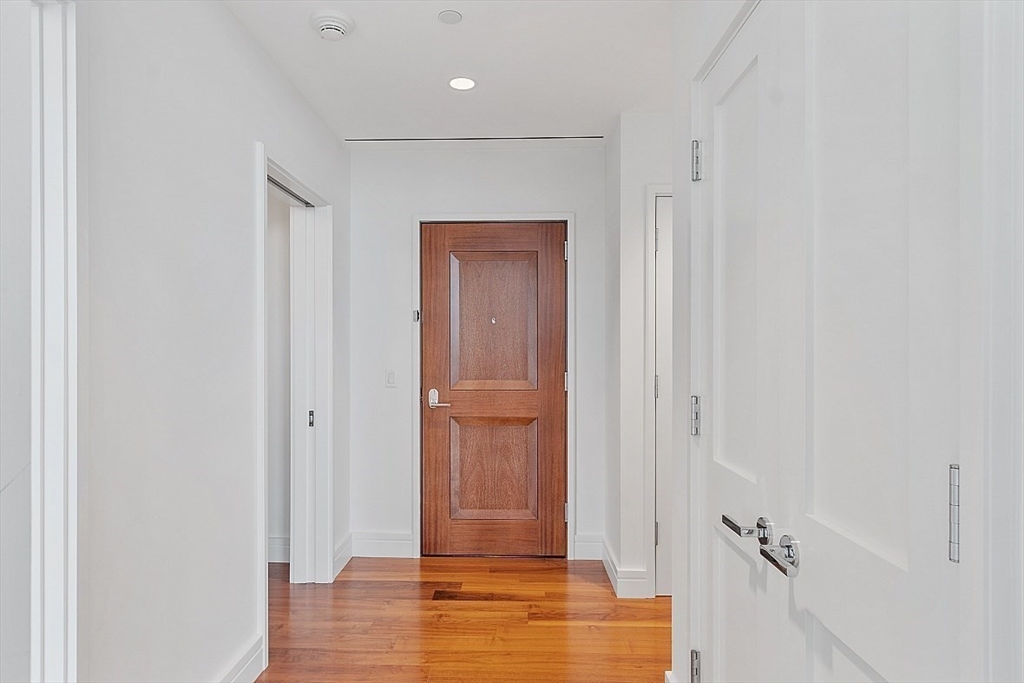 1 Dalton St, Back Bay