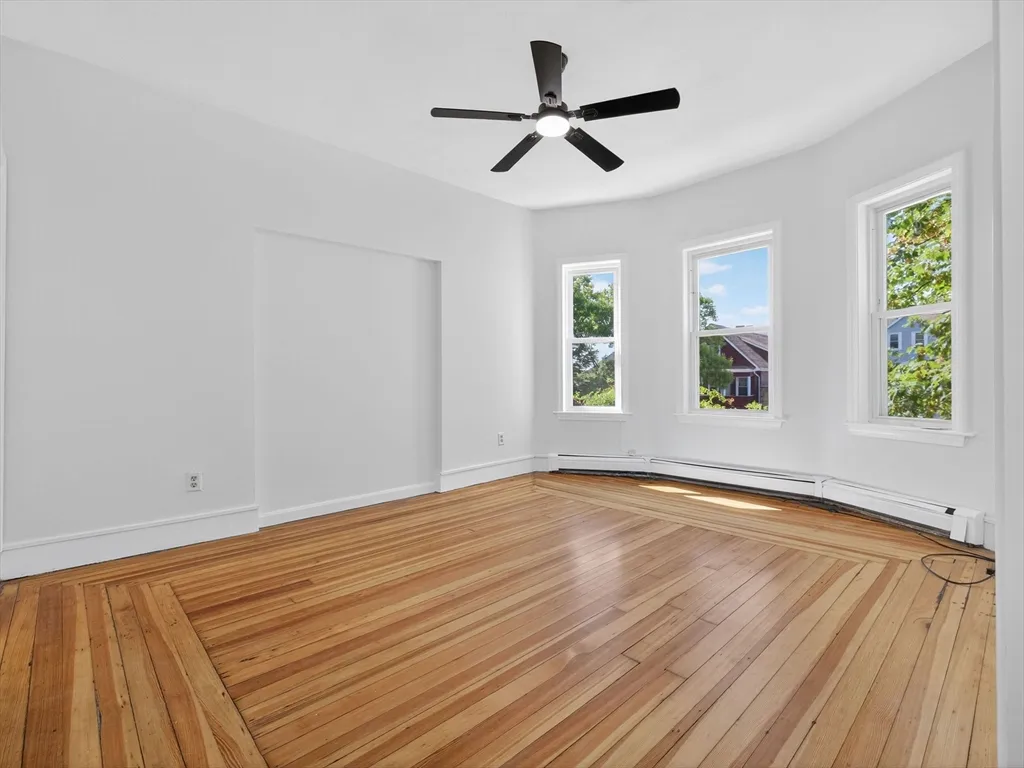 471 Medford St, Winter Hill