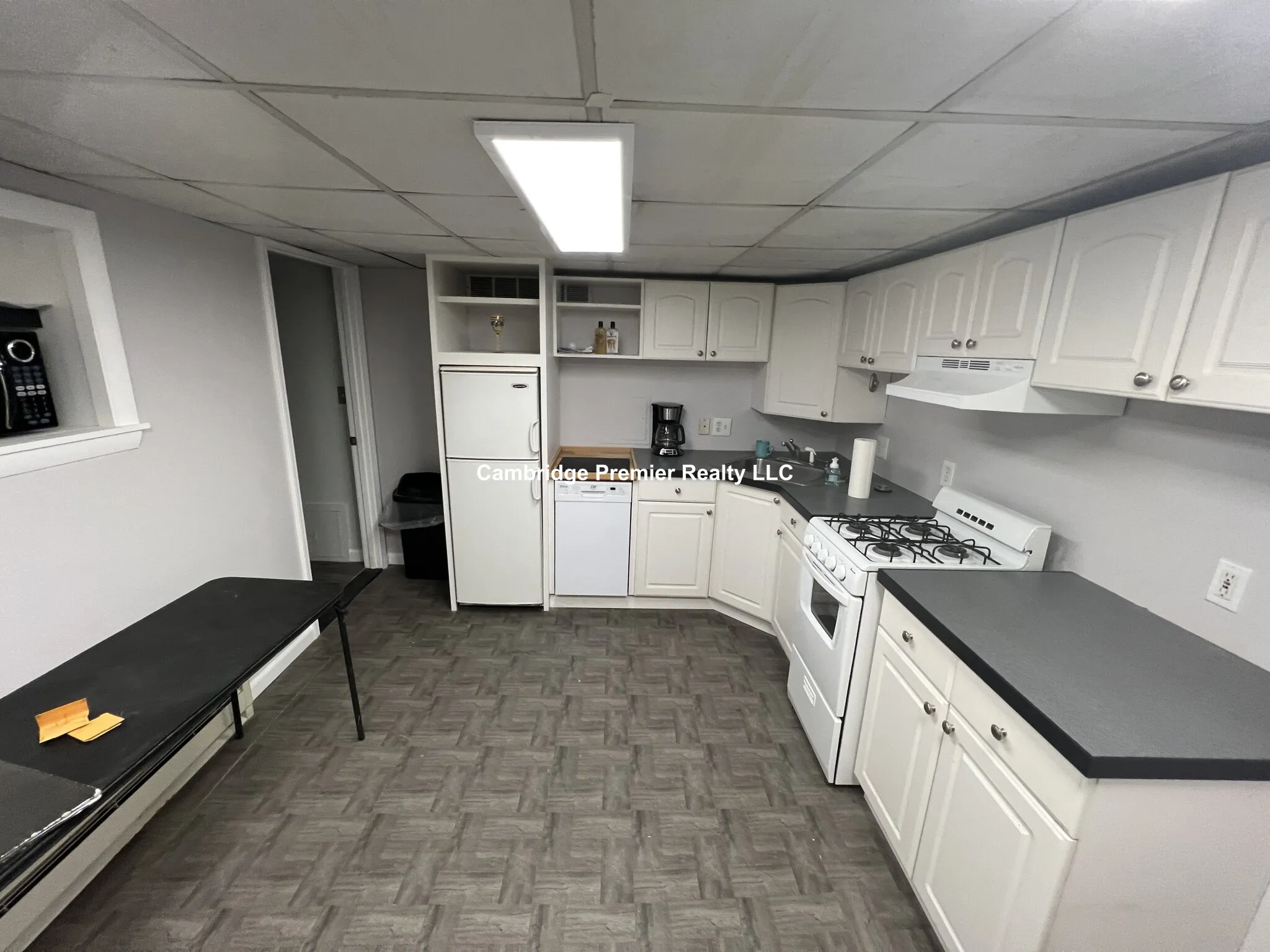 10 Wallace St, Tufts