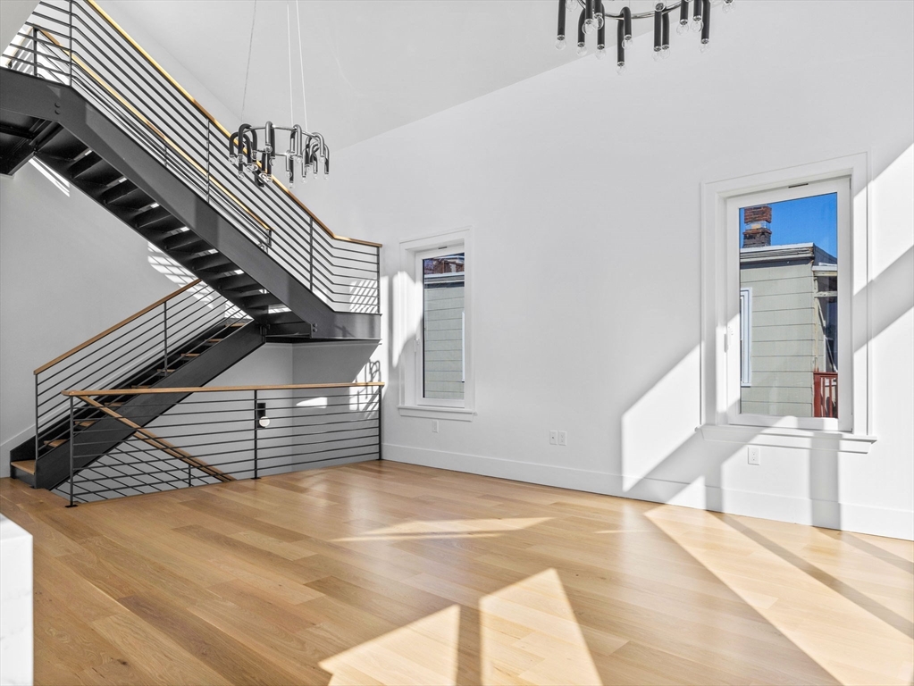 12 Deer St, Dorchester