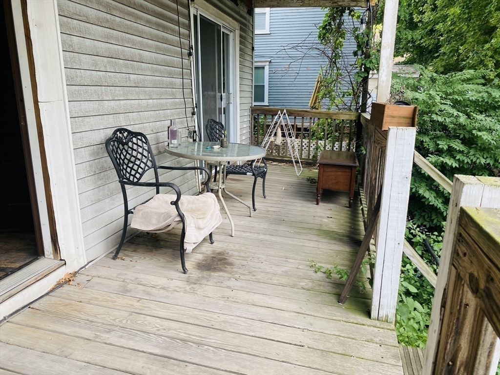 46 Middle St, South Boston