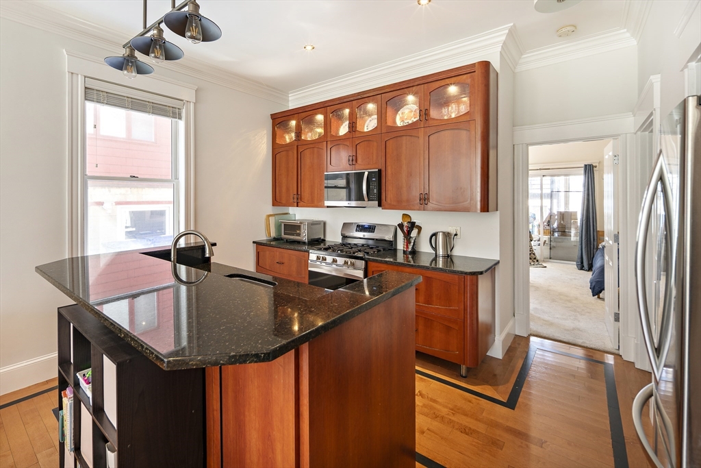 3 Seaver St, East Boston