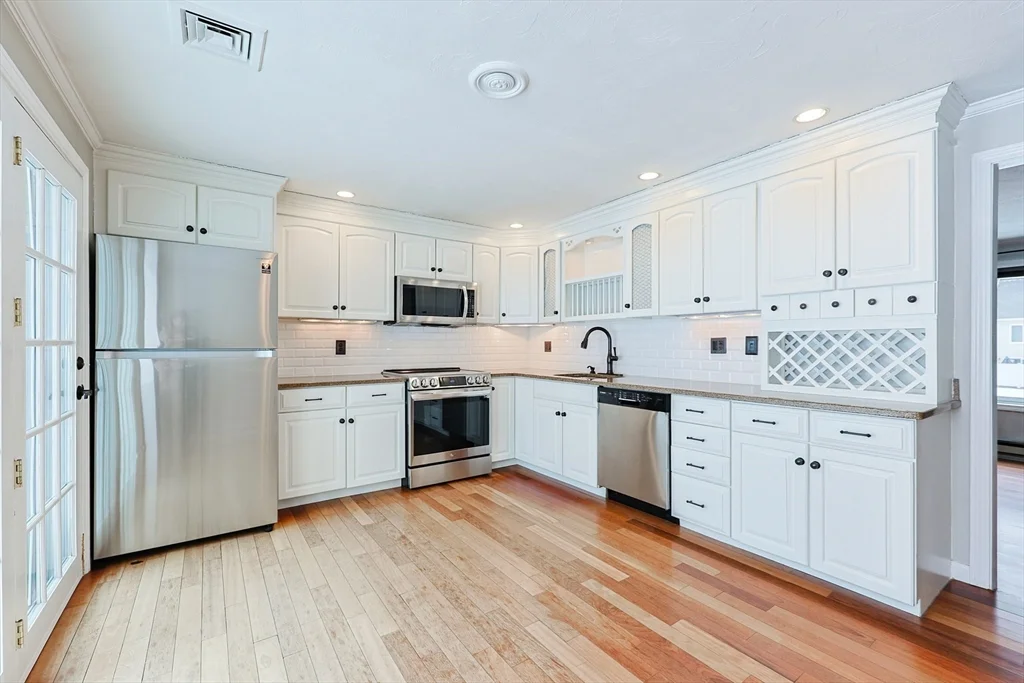 835 Mount Hope St, North Attleboro