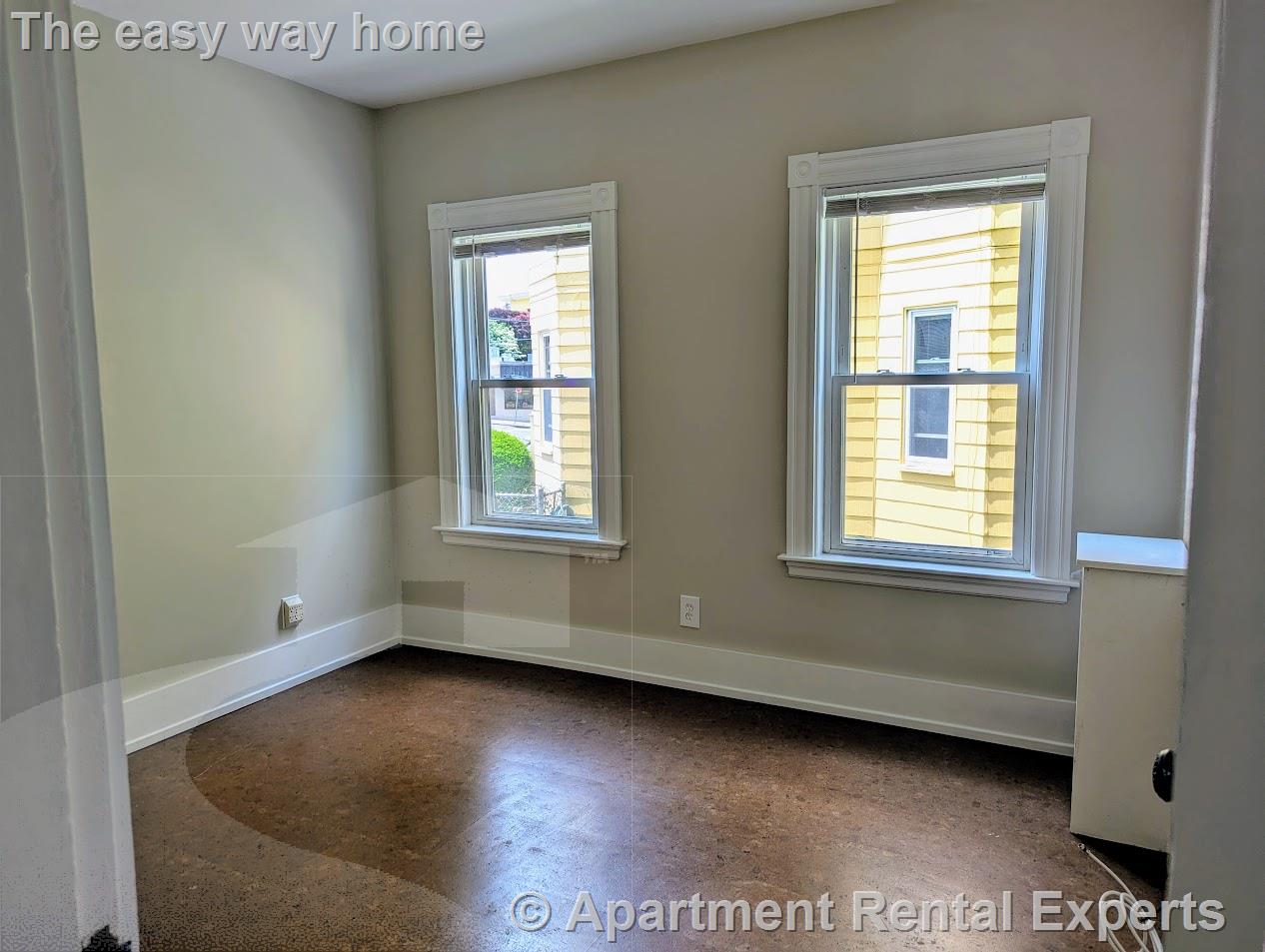 294 Boston Ave, Tufts