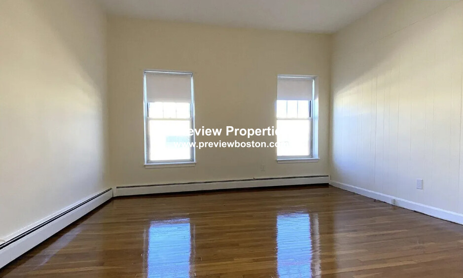 180 North Beacon St, Brighton