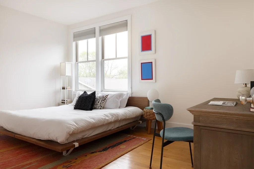 94 Hampshire St, Area 4-The Port