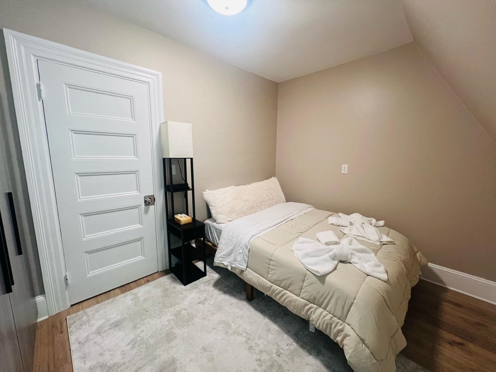 77 Dana St, Mid-Cambridge