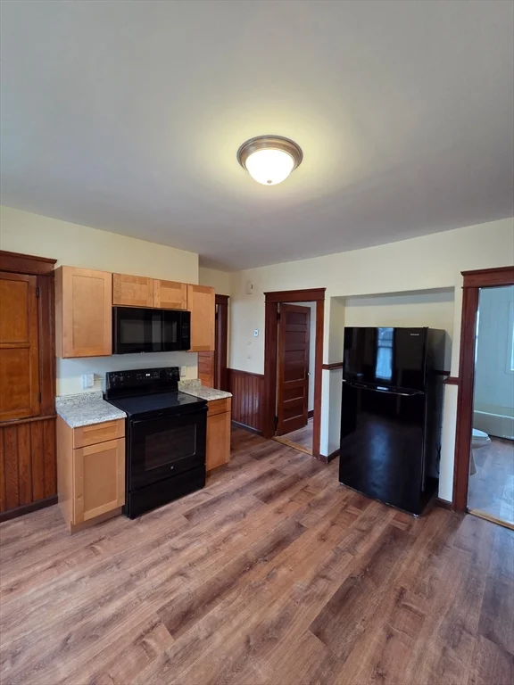 15 Berkmans St, West Side