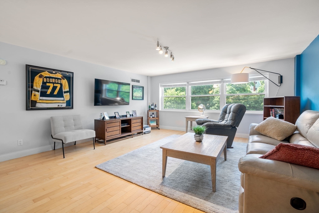 1600 Beacon St, Brookline