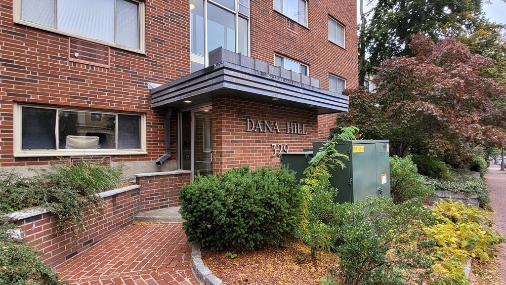 329 Harvard St, Mid-Cambridge