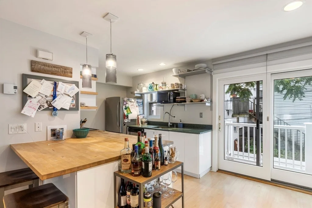 63 Bolton St, South Boston