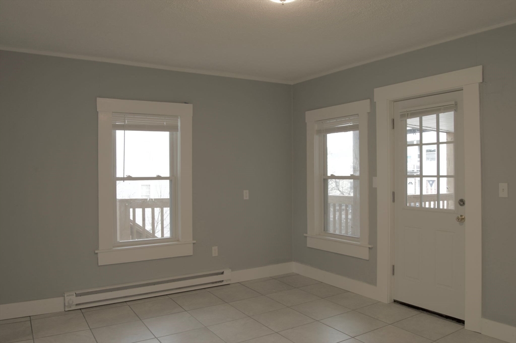 105 Clarendon St, Fitchburg