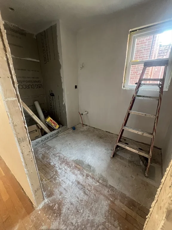 395 W 4th St, South Boston