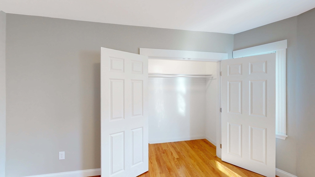 25 Main St, Winter Hill