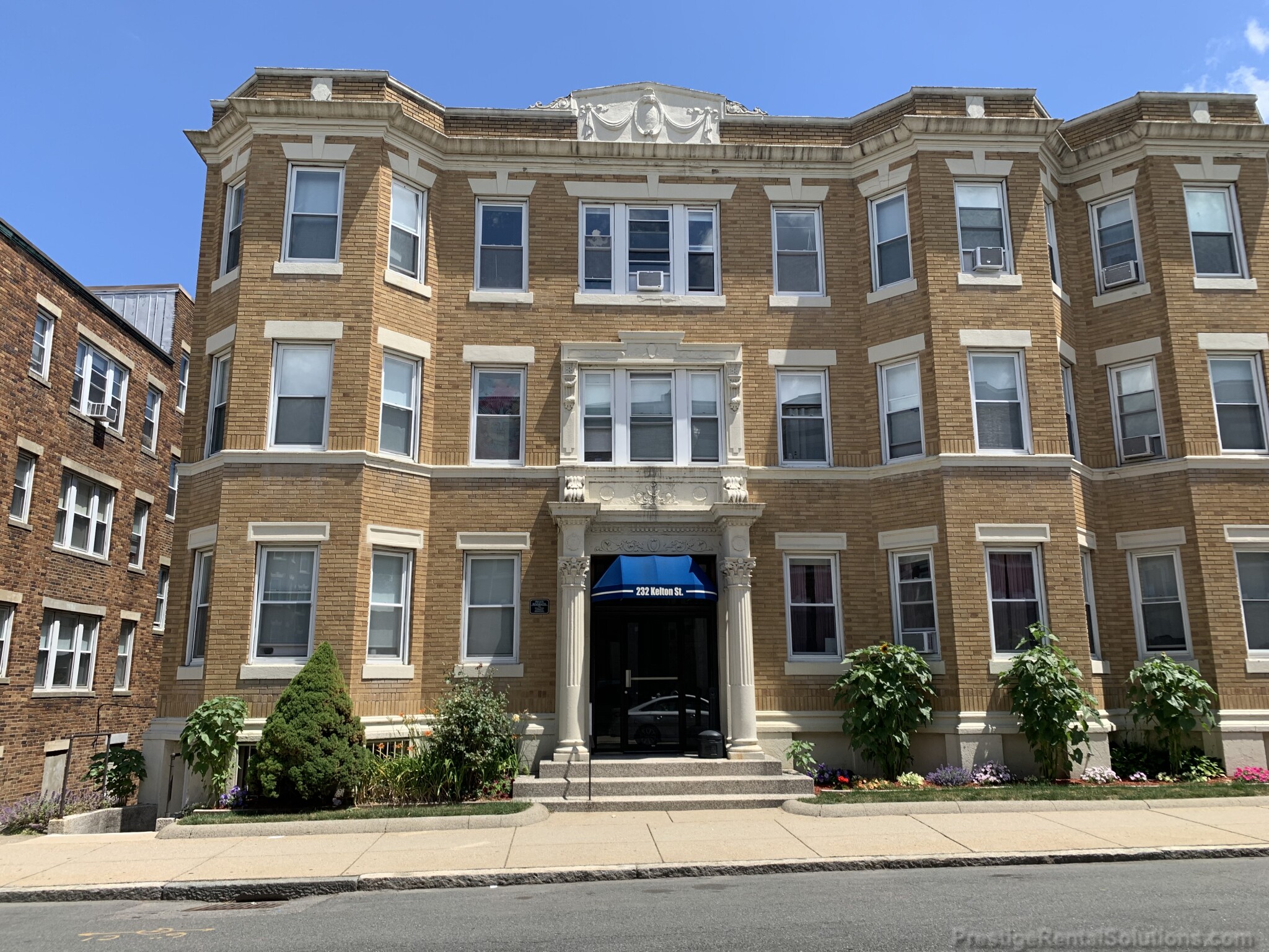 232 Kelton St, Allston