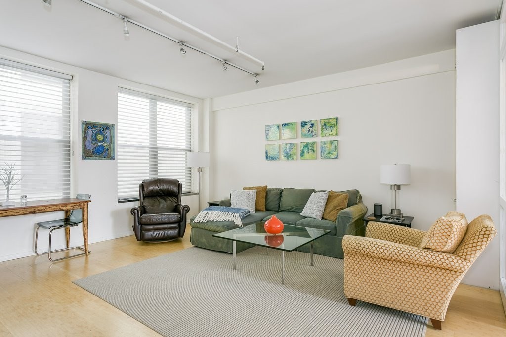 453 Washington St, Downtown