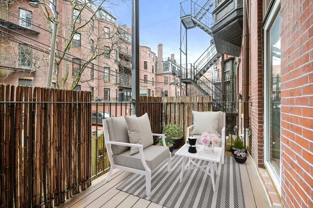 109 Beacon St, Back Bay