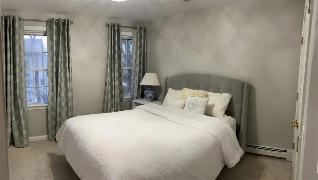 21 Shubert Rd, East Weymouth