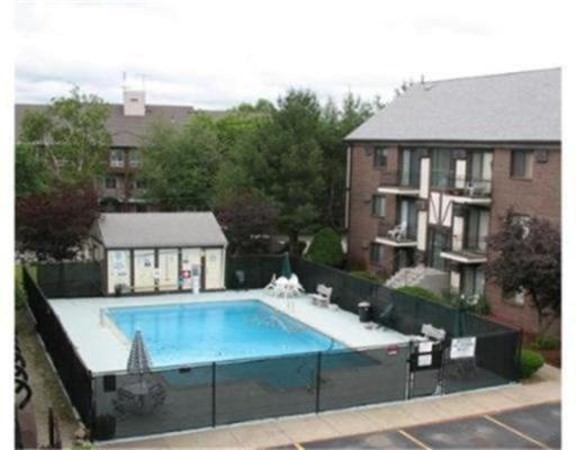 59 Highland Glen Dr, Randolph