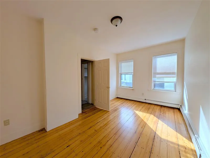 61 Webster Ave, Ward Two