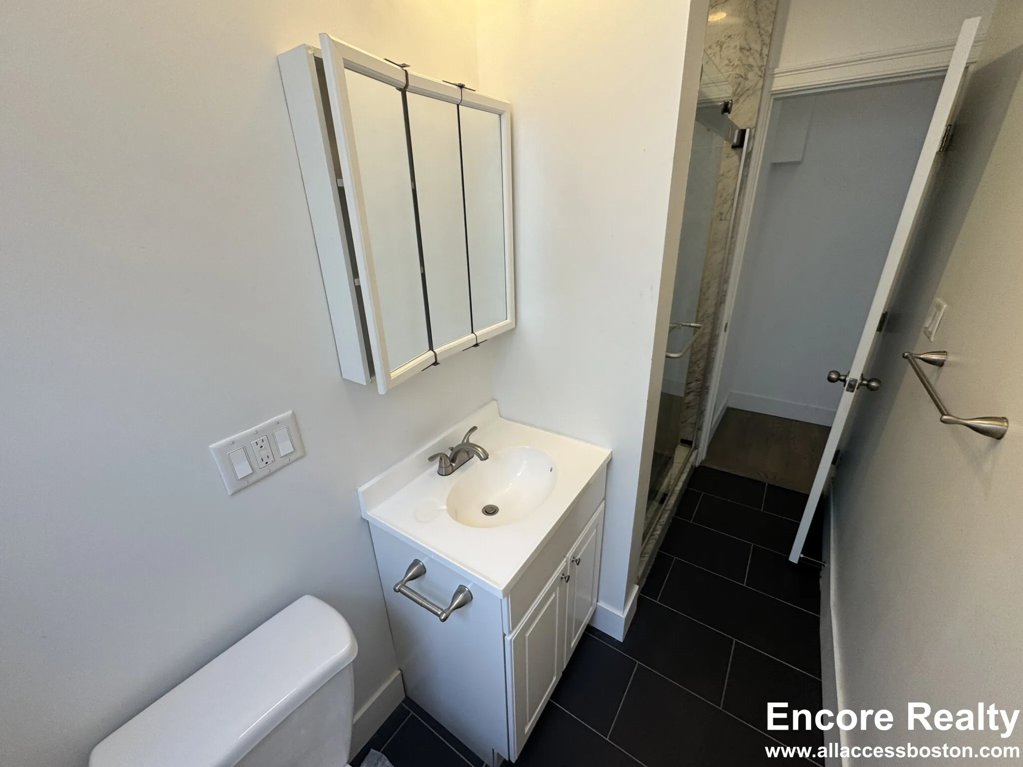 11 Peterborough St, Fenway