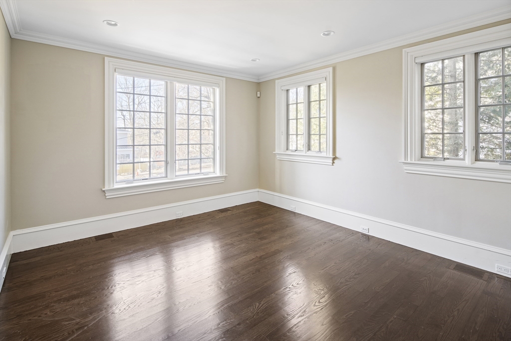 72 Drumlin Rd, Newton