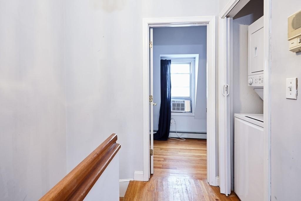 86 W 3rd St, South Boston