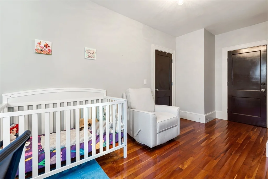 60 Sheridan St, Jamaica Plain