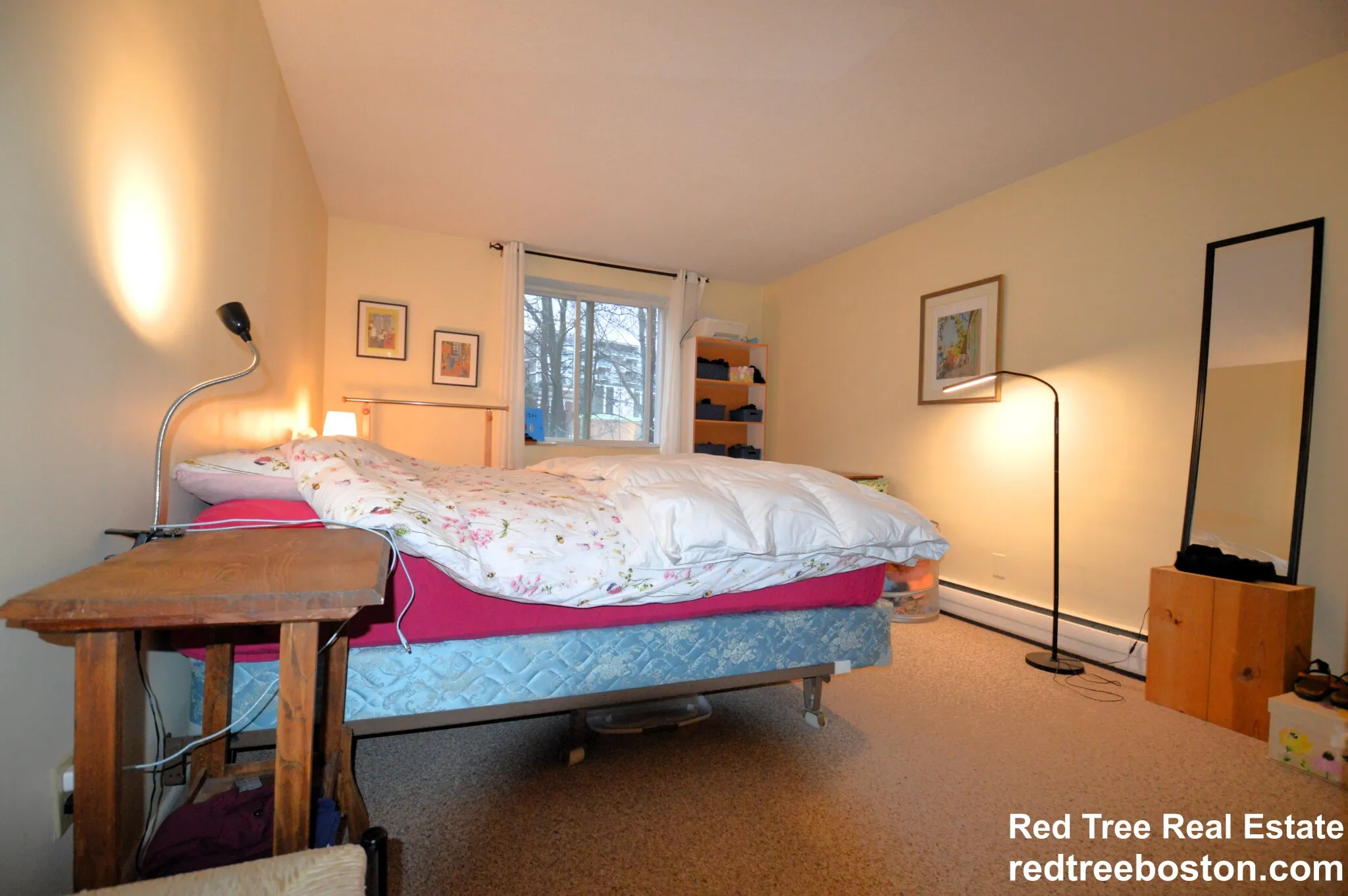 50 Green St, North Brookline