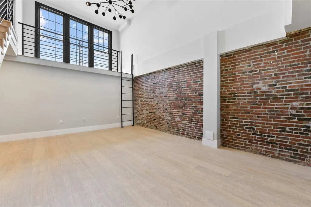 6 Brooks St, East Boston