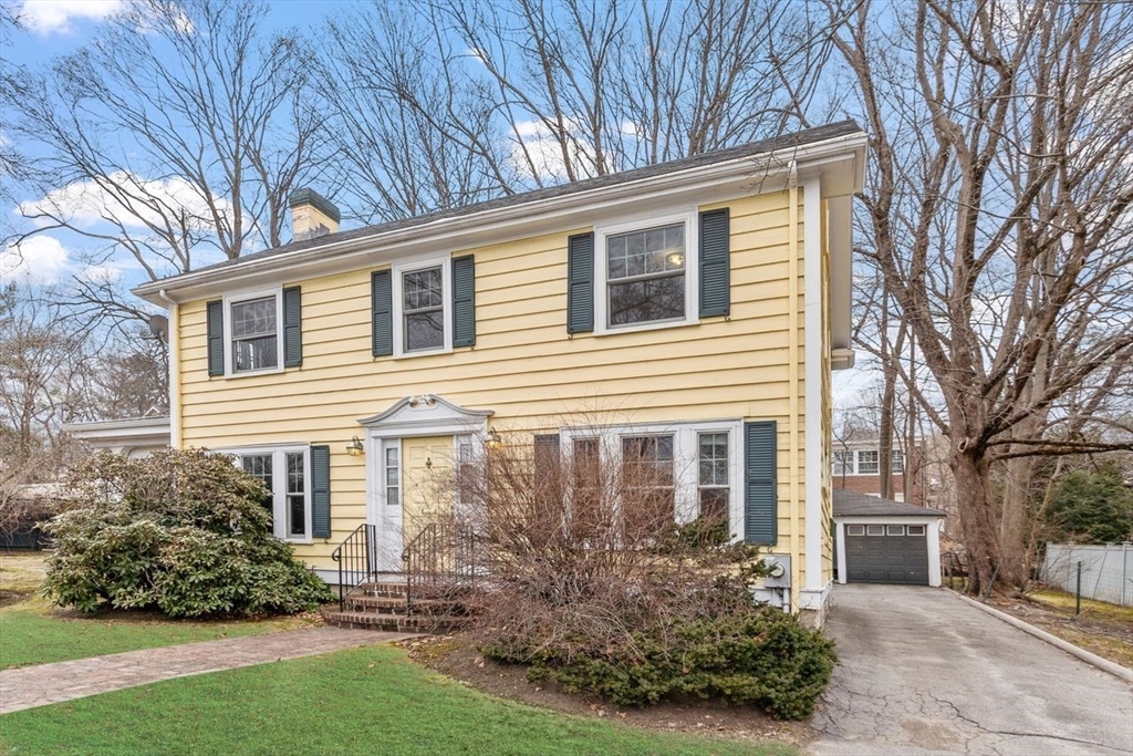 110 Leonard St, Belmont