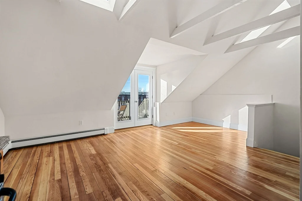 294 Meridian St, East Boston